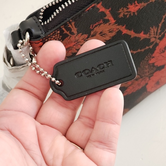 COACH LARGE WRISTLET 25 THORN ROSES PRINT F78035 - Picture 5 of 6